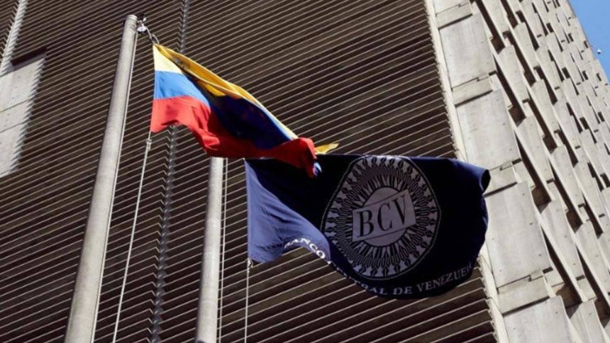 Fuerte inyección de dólares del BCV en la semana desaceleró la devaluación del bolívar