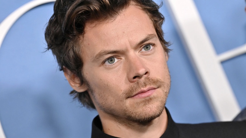 EN FOTOS | Los apasionados besos de Harry Styles ¿con su nueva novia?, que todos comentan