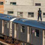 Adolescente de 14 años murió tras caer mientras "surfeaba" en el techo de un tren