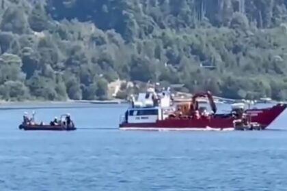 VIDEO: Sacan del fondo del lago Ranco el helicóptero donde falleció Sebastián Piñera