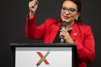 Xiomara Castro de Zelaya, presidenta de Honduras, anunció este que mandará observadores para elecciones presidenciales de Venezuela