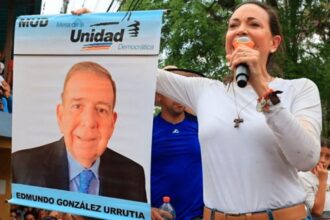 FOTO: Edmundo González y María Corina Machado se reunieron en persona por primera vez tras su designación como candidato