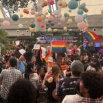 EN VIDEO: Activista Lgbtiq+ fue agredido mientras protestaba pacíficamente ante actos "homofóbicos" en reconocido centro comercial