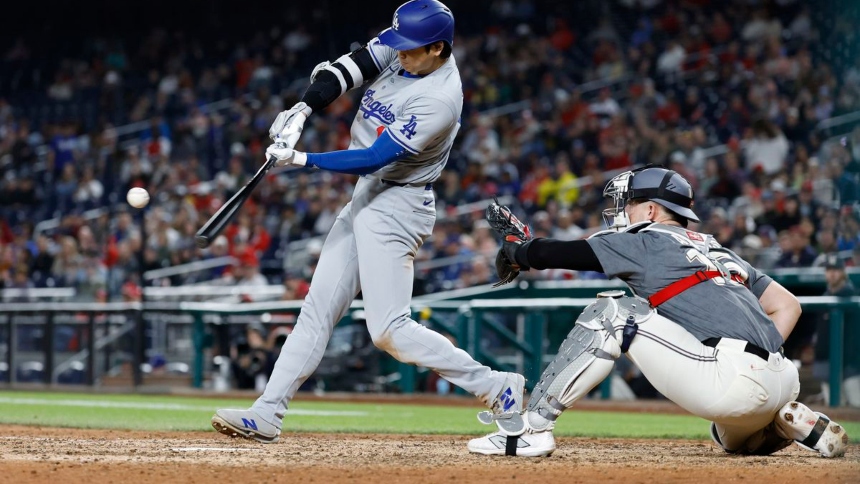 Shohei Ohtani, la superestrella japonesa de los Dodgers de Los Ángeles, ha capturado la atención del mundo del béisbol con su impresionante desempeño tanto en el montículo como en el plato.  