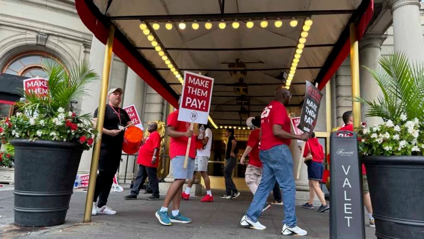 Unos 10.000 trabajadores hoteleros en EEUU comenzaron una huelga en varias ciudades debido a disputas contractuales. La huelga afecta a 25 hoteles en ocho ciudades, incluidas Boston, San Francisco y Honolulu.  